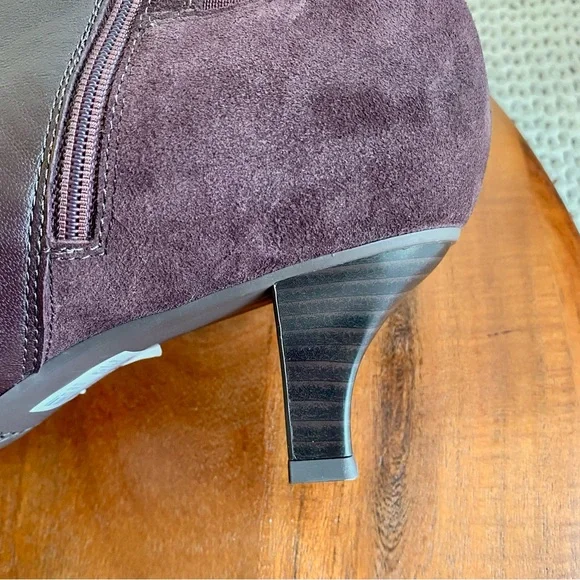 Clarks Kepley Erin Brown Leather Chelsea Ankle Boots with Kitten Heel - Picture 7 of 10